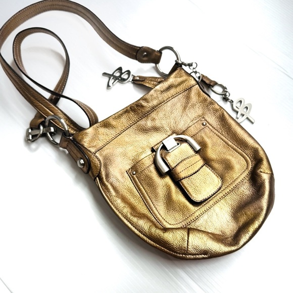 B. Makowsky Metallic Gold Crossbody Bag - Picture 1 of 16